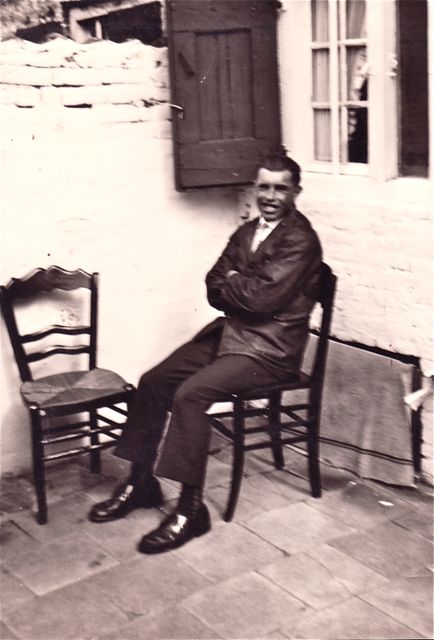 Corneel oefende via simulatie al wat gesprekken met een toekomstige geliefde op zijn achterplaats.